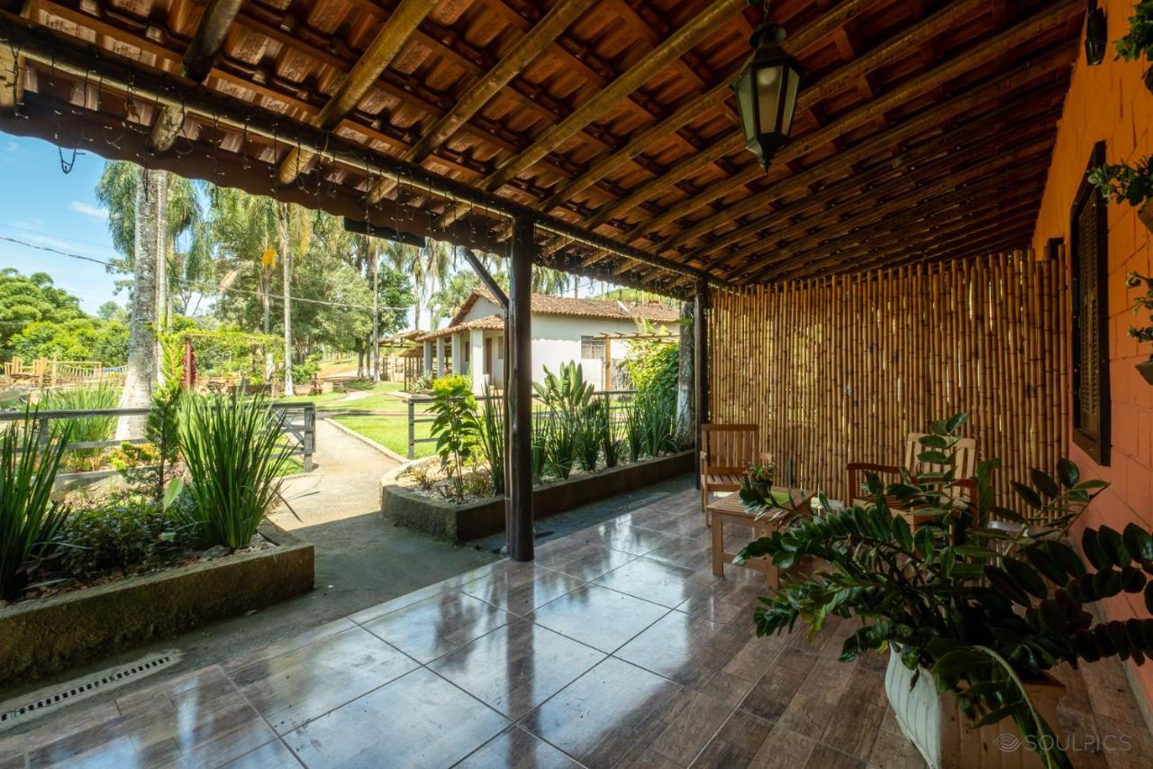 Quarto Duplo com Varanda (2 Adultos + 1 Criança)